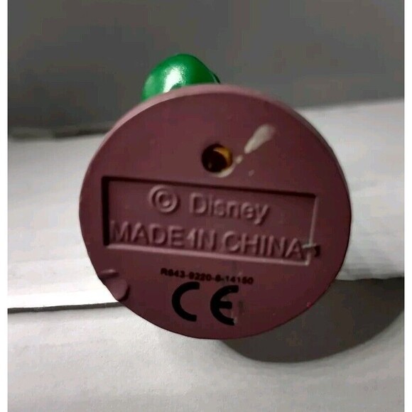 DISNEY TANGLED RAPUNZEL PET LIZARD PASCAL CHAMELEON 2.5" PVC VINYL FIGURE - Picture 6 of 6